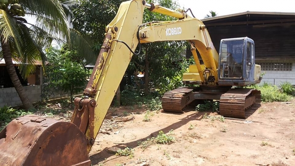 ***ขายแล้วครับขอบคุณ Truck2hand ขายแบคโฮราคาถูก KOBELCO MARK3 SK200 Sr.16085 เก๋งเทาแท้ เครื่องเดิมปั้มเดิม เครื่องดีแน่นดี แรงดี ไฟฟ้าตัด แอร์ไม่มี เอวแน่นตึ๊บ ไม่มีแตก ช่วงล่างใหญ่ โซ่หนาใหญ่ 43ข้อ แคเรียใหม่ สป็อคเก็ตใหม่ ล้อนำดี โรลเลอร์หลวม แต่ไม่แตก