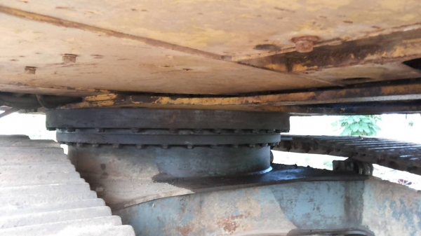 ***ขายแล้วครับขอบคุณ Truck2hand ขายแบคโฮราคาถูก KOBELCO MARK3 SK200 Sr.16085 เก๋งเทาแท้ เครื่องเดิมปั้มเดิม เครื่องดีแน่นดี แรงดี ไฟฟ้าตัด แอร์ไม่มี เอวแน่นตึ๊บ ไม่มีแตก ช่วงล่างใหญ่ โซ่หนาใหญ่ 43ข้อ แคเรียใหม่ สป็อคเก็ตใหม่ ล้อนำดี โรลเลอร์หลวม แต่ไม่แตก