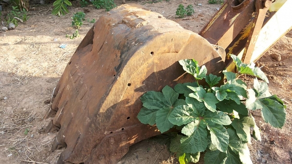 ***ขายแล้วครับขอบคุณ Truck2hand ขายแบคโฮราคาถูก KOBELCO MARK3 SK200 Sr.16085 เก๋งเทาแท้ เครื่องเดิมปั้มเดิม เครื่องดีแน่นดี แรงดี ไฟฟ้าตัด แอร์ไม่มี เอวแน่นตึ๊บ ไม่มีแตก ช่วงล่างใหญ่ โซ่หนาใหญ่ 43ข้อ แคเรียใหม่ สป็อคเก็ตใหม่ ล้อนำดี โรลเลอร์หลวม แต่ไม่แตก