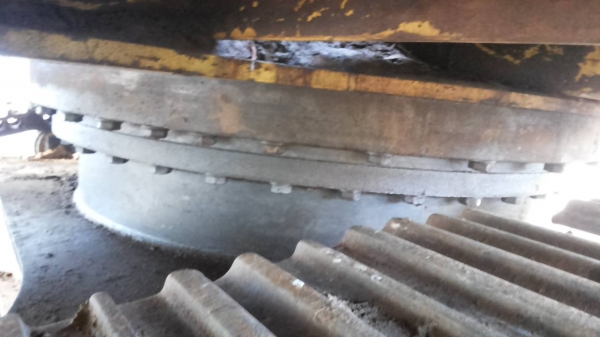 ***ขายแล้วครับขอบคุณ Truck2hand ขายแบคโฮราคาถูก KOBELCO MARK3 SK200 Sr.16085 เก๋งเทาแท้ เครื่องเดิมปั้มเดิม เครื่องดีแน่นดี แรงดี ไฟฟ้าตัด แอร์ไม่มี เอวแน่นตึ๊บ ไม่มีแตก ช่วงล่างใหญ่ โซ่หนาใหญ่ 43ข้อ แคเรียใหม่ สป็อคเก็ตใหม่ ล้อนำดี โรลเลอร์หลวม แต่ไม่แตก