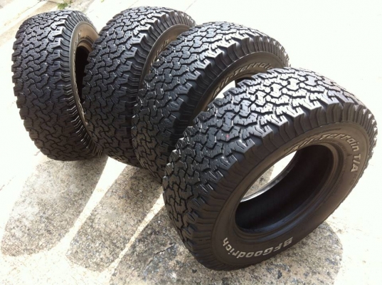ขายยาง BF Goodrich All-terrain ขนาด 265 70 r16 ปี11 สวยๆ
