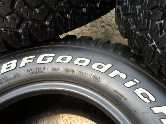 ขายยาง BF Goodrich All-terrain ขนาด 265 70 r16 ปี11 สวยๆ