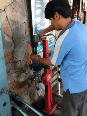 รับแก้ปัญหาช่วงล่าง รถกระบะ TriTron by Shock Profender รับแก้ปัญหาช่วงล่าง รถกระบะ TriTron by Shock Profender