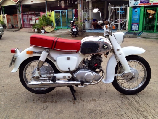 ขายc92 ทะเบียนแท้ภาษีเต็ม โอน เครื่องดี สตาท์รมือ แท้ๆ เดิมๆ ท่อแท้ สวิตแท้ ระบไฟติดหมด ขาย 65000 ติดต่อ 0811160919