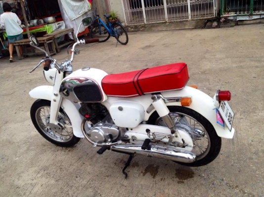 ขายc92 ทะเบียนแท้ภาษีเต็ม โอน เครื่องดี สตาท์รมือ แท้ๆ เดิมๆ ท่อแท้ สวิตแท้ ระบไฟติดหมด ขาย 65000 ติดต่อ 0811160919