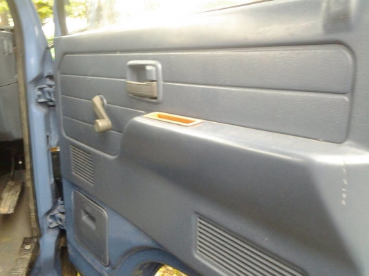 ขายรถISUZU NPR กระบะพร้อมหลังคา ยาว4.3เมตร