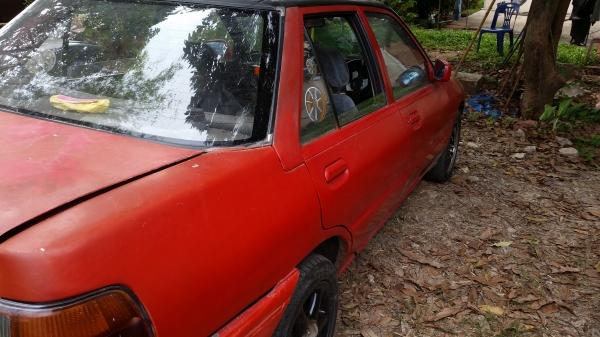 ฟอร์ดเก๋ง 4 ประตู สีแดง เครื่องโตโยต้า 4A หัวฉีด ขาย 19,000 บาท ฟอร์ดเก๋ง 4 ประตู สีแดง เครื่องโตโยต้า 4A หัวฉีด ขาย 19,000 บาท