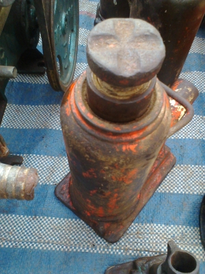 แม่แรง 20 ตันงานนอกสภาพพร้อมใช้งานครับขนาด 20  ตันครับราคานี้คุ้มมากครับ