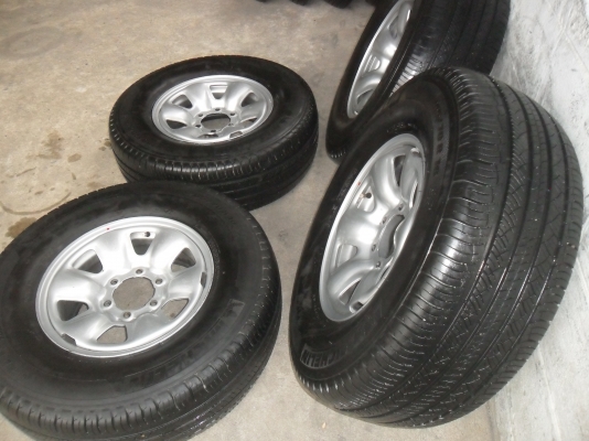 ล้อกะทะ 16นิ้ว 6รู พร้อมยาง 265/70R16ปี10 สวยๆ 4 ล้อ ราคา 6900 บาท ล้อกะทะ 16นิ้ว 6รู พร้อมยาง 265/70R16ปี10 สวยๆ 4 ล้อ ราคา 6900 บาท