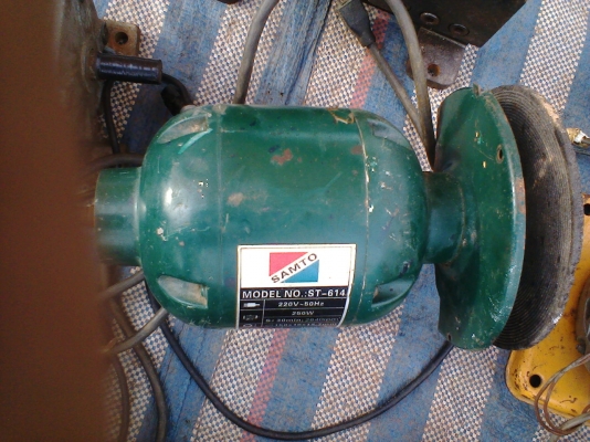 หินเจียรสภาพเดิมๆครับพร้อมใช้งานครับราคานี้คุ้มครับเสียงๆๆนิ่มครับ