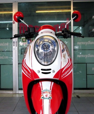 scoopy-i ลิเวอร์พลู รถเดือน ก พ.ปี 56 ไมล์ 6 พันโล รุ่นใหม่ไฟหน้าโปรเจ็คเตอร์ ฟรีค่าโอน แถม 3 รายการ 32900