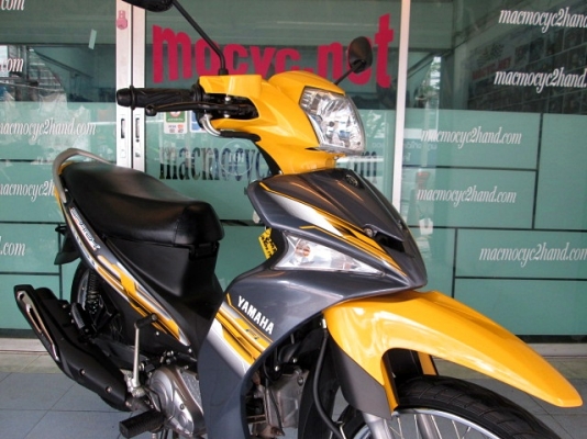 SPARK115 i สีเหลืองเทา รถเดือน พค. ปี 57  ไมล์ 2 พันโล รถมีเกียที่ประหยัดน้ำมันที่สุด 84 กม./ ลิตร แถม 2รายการ 25900