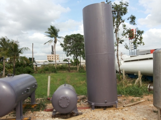 ขายถังลม 1000 ลิตรของโตชิบา ญี่ปุ่นอย่างหนา ขายถังลม 1000 ลิตรของโตชิบา ญี่ปุ่นอย่างหนา