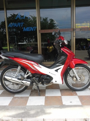 Honda Wave 110 i สีแดง ขาว รถสวยวิ๊ง เครื่องดีมากๆ ประหยัดน้ำมัน Honda Wave 110 i สีแดง ขาว รถสวยวิ๊ง เครื่องดีมากๆ ประหยัดน้ำมัน