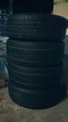 ขายแม็ก 16 4รู100  205/45/R16 พร้อมยางปี11 ดอกดีใช้อีกยาว ไม่คดไม่ดุ้ง ได้ไปคุ้ม ขาย 8900 ติดต่อ คุณ กฤษดา 087-1691151 พระรามเจ็ด