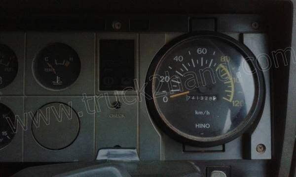 รถบรรทุก 10 ล้อดั้มพ์ FM227 220 แรงม้า