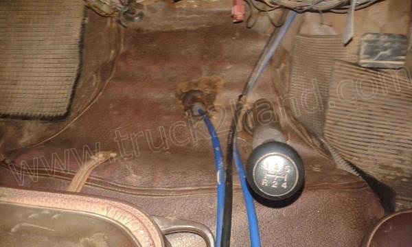 รถบรรทุก 10 ล้อดั้มพ์ FM227 220 แรงม้า