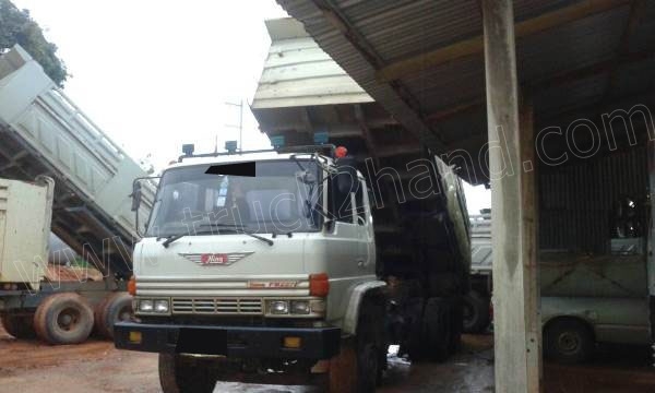 รถบรรทุก 10 ล้อดั้มพ์ FM227 220 แรงม้า