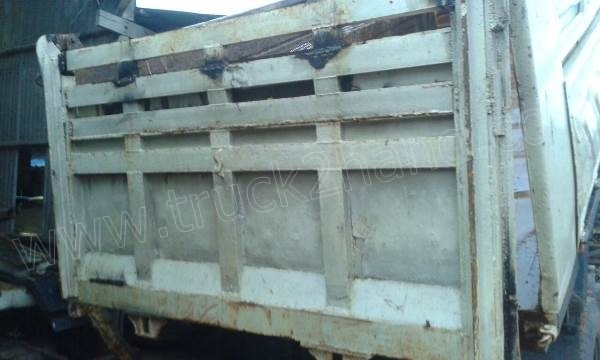 รถบรรทุก 10 ล้อดั้มพ์ FM227 220 แรงม้า