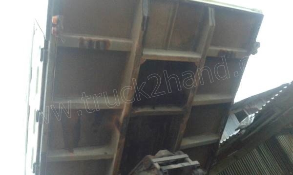 รถบรรทุก 10 ล้อดั้มพ์ FM227 220 แรงม้า