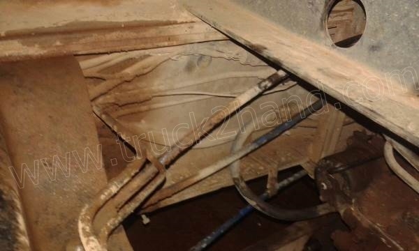 รถบรรทุก 10 ล้อดั้มพ์ FM227 220 แรงม้า