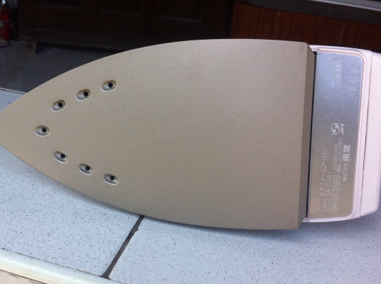 มาก่อนเลือกก่อน เตารีดไอน้ำหลายยี่ห้อ Nation,TOSHIBA,HITASHI ,CAVE, SANYO เคลื่อบให้ลื่นขึ้นและป้องกันการไฟม้ติดเสื้อผ้า