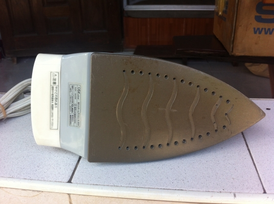 มาก่อนเลือกก่อน เตารีดไอน้ำหลายยี่ห้อ Nation,TOSHIBA,HITASHI ,CAVE, SANYO เคลื่อบให้ลื่นขึ้นและป้องกันการไฟม้ติดเสื้อผ้า