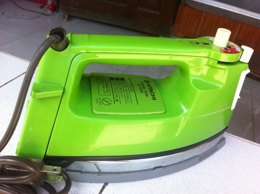 มาก่อนเลือกก่อน เตารีดไอน้ำหลายยี่ห้อ Nation,TOSHIBA,HITASHI ,CAVE, SANYO เคลื่อบให้ลื่นขึ้นและป้องกันการไฟม้ติดเสื้อผ้า