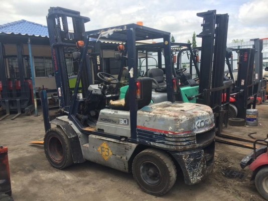 ขายถูก!! รถยกดีเซล KOMATSU รุ่น 11ยก3ตัน ยกสูง 4 เมตร ล้อคู่เดิมๆเครื่องดีมาก 233,000 ฿ 094-4267888
