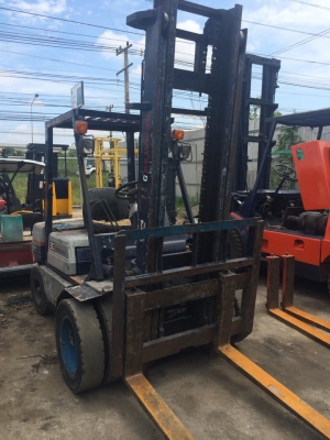 ขายถูก!! รถยกดีเซล KOMATSU รุ่น 11ยก3ตัน ยกสูง 4 เมตร ล้อคู่เดิมๆเครื่องดีมาก 233,000 ฿ 094-4267888 ขายถูก!! รถยกดีเซล KOMATSU รุ่น 11ยก3ตัน ยกสูง 4 เมตร ล้อคู่เดิมๆเครื่องดีมาก 233,000 ฿ 094-4267888