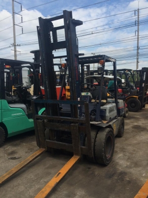 ขายถูก!! รถยกดีเซล KOMATSU รุ่น 11ยก3ตัน ยกสูง 4 เมตร ล้อคู่เดิมๆเครื่องดีมาก 233,000 ฿ 094-4267888 ขายถูก!! รถยกดีเซล KOMATSU รุ่น 11ยก3ตัน ยกสูง 4 เมตร ล้อคู่เดิมๆเครื่องดีมาก 233,000 ฿ 094-4267888