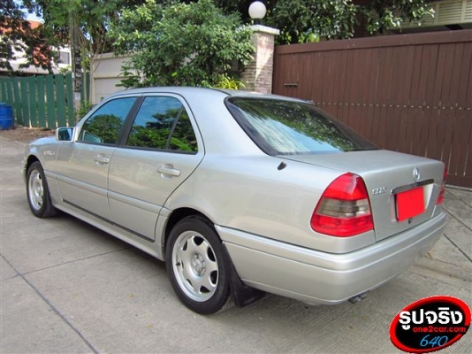 MERCEDES-BENZ C 200