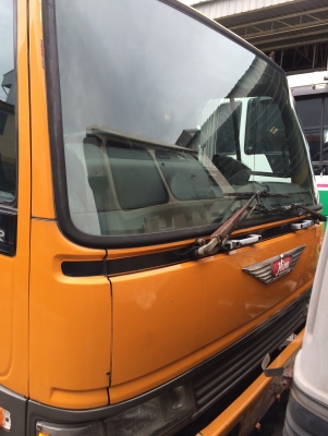 ขายหัวรถบรรทุก Hino ไฮเทค ปีกนก หัวกว้าง นำเข้า