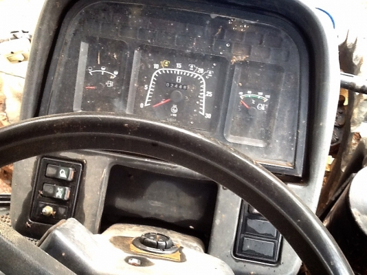 ขายรถไถ Ford Newholland TS90