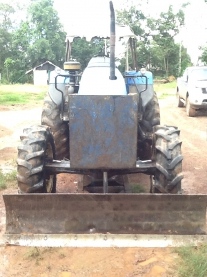 ขายรถไถ Ford Newholland TS90