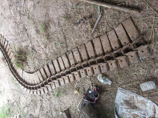 ต้องการซื้อแทรกเหล็ก  pc20-30ขอแค่ใช้งานได้