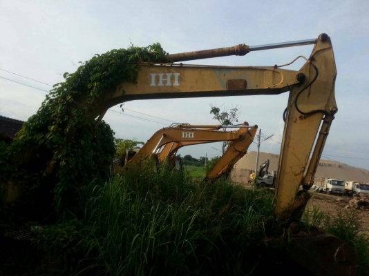 ขายรถแบลคโฮล IHI 200 ตามสภาพ ราคา คันละ 350,000 บาท