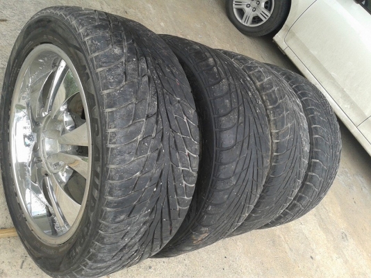 มาอีกแล้วครับ max 20x9 โครเมียม พร้อมยาง 265/50/20 ปี 11 ชุดละ 11500 บาท มาอีกแล้วครับ max 20x9 โครเมียม พร้อมยาง 265/50/20 ปี 11 ชุดละ 11500 บาท