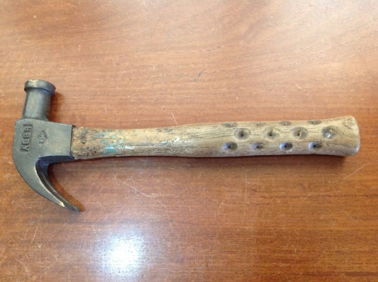 ขายค้อนหงอนทองเหลือง VINTAGE ALBR  AMPCO H-20 ทำจากทองเหลือง ไม่เกิดประกายไฟเวลาตอก ,แม่เหล็กไม่ดูด , ด้ามไม้เหนียวลายกรงเล็บ