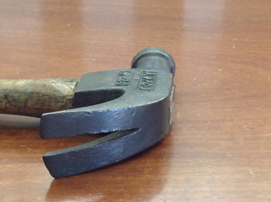 ขายค้อนหงอนทองเหลือง VINTAGE ALBR  AMPCO H-20 ทำจากทองเหลือง ไม่เกิดประกายไฟเวลาตอก ,แม่เหล็กไม่ดูด , ด้ามไม้เหนียวลายกรงเล็บ