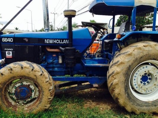 รถไถ Ford New Holland 6640