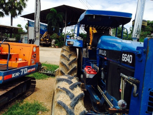 รถไถ Ford New Holland 6640