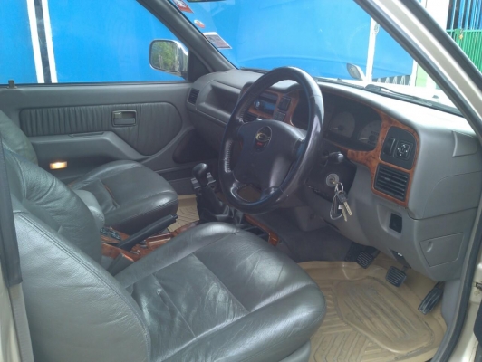 ขายรถISUZU GRAND ADVENTURE 3.0 สวยมาก สภาพป้ายแดงใช้น้อย รักษาดี อุปรกณ์ใช้ได้ครบหมด ไม่ต้องซ่อม