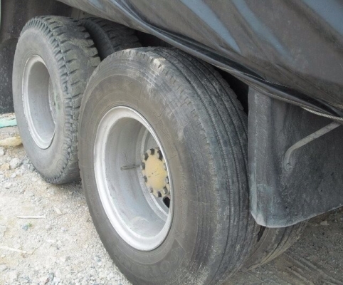 ขายรถบรรทุกสิบล้อ ISUZU FVM32MR เครื่อง 6HE1-185 แรง ปี 42 ช่วงยาว 6 เมตร ขายรถบรรทุกสิบล้อ ISUZU FVM32MR เครื่อง 6HE1-185 แรง ปี 42 ช่วงยาว 6 เมตร