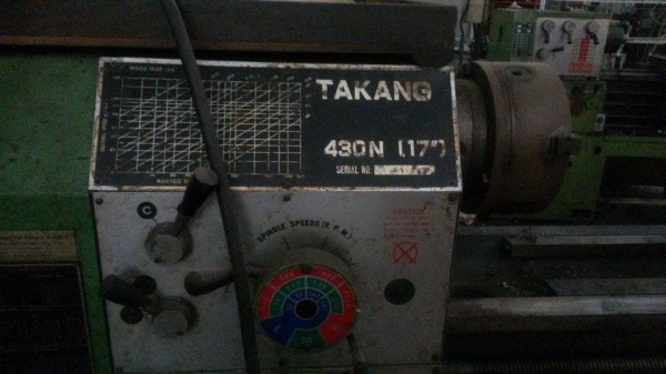 ขายเครื่องกลึงสภาพ95\%มีสามตัว เจ้าของขายเอง(เลิกกิจการ) โทร0816603370