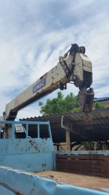 ขายรถหกล้อติดเครน ISUZU ROCKY FTR32LR รถห้าง เครื่อง 195 แรง เครน Unic 3 ตัน
