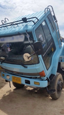 ขายรถหกล้อติดเครน ISUZU ROCKY FTR32LR รถห้าง เครื่อง 195 แรง เครน Unic 3 ตัน