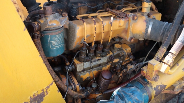 แทรกเตอตีนตะขาบเก่าไทย Komatsu D20P