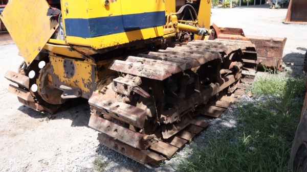 แทรกเตอตีนตะขาบเก่าไทย Komatsu D20P