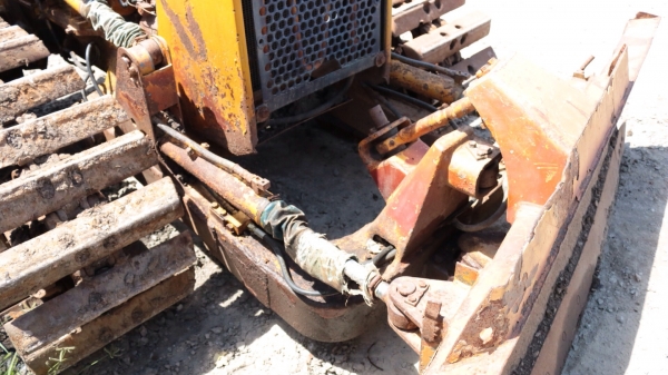 แทรกเตอตีนตะขาบเก่าไทย Komatsu D20P